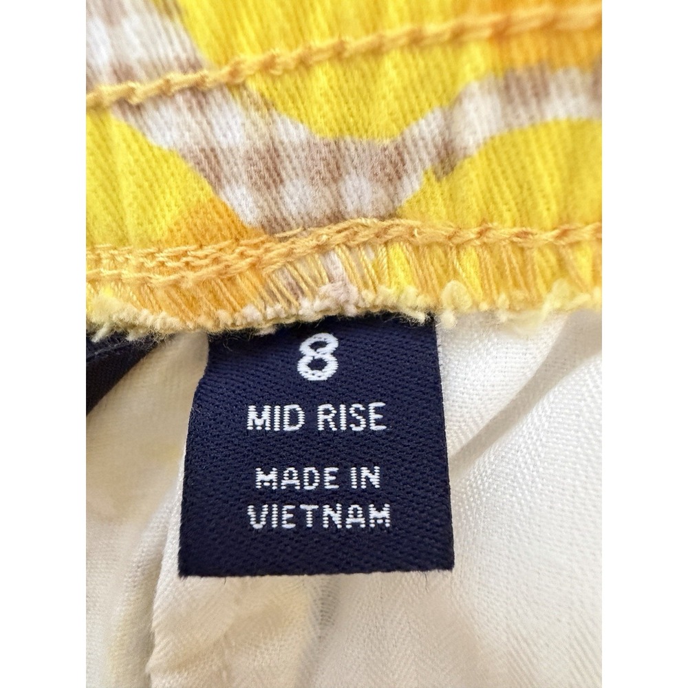 Lands End Womens Shorts Size 8 Yellow Lemon Print Mid Rise Cotton Chino - Picture 14 of 15